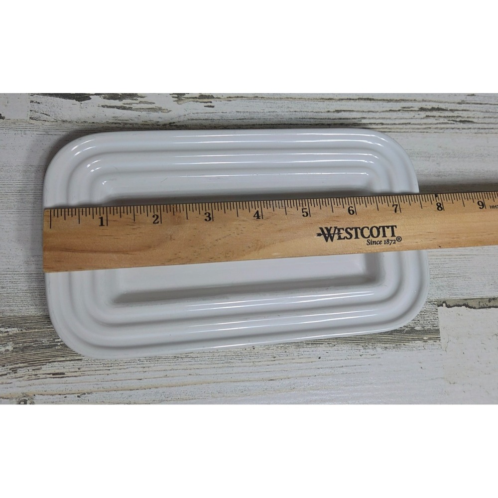 Le Creuset White Heritage Stoneware Covered Butter Dish Rectangular 2 Piece - Picture 6 of 9